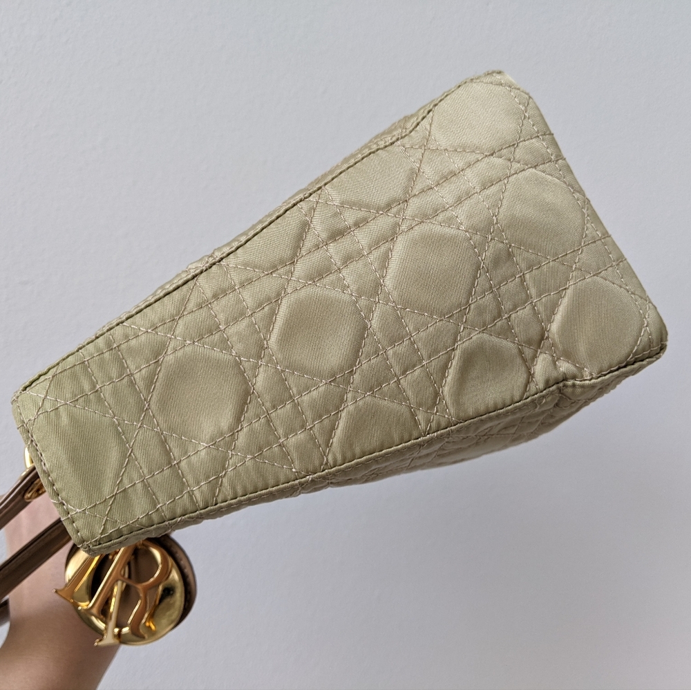 Lady Dior bag - Picture 3 of 16